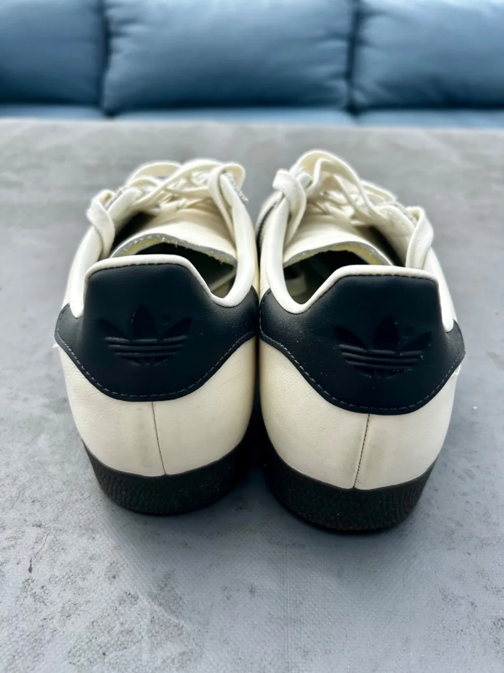 Adidas Gazelle mens leather sneaker (Germany Edition)